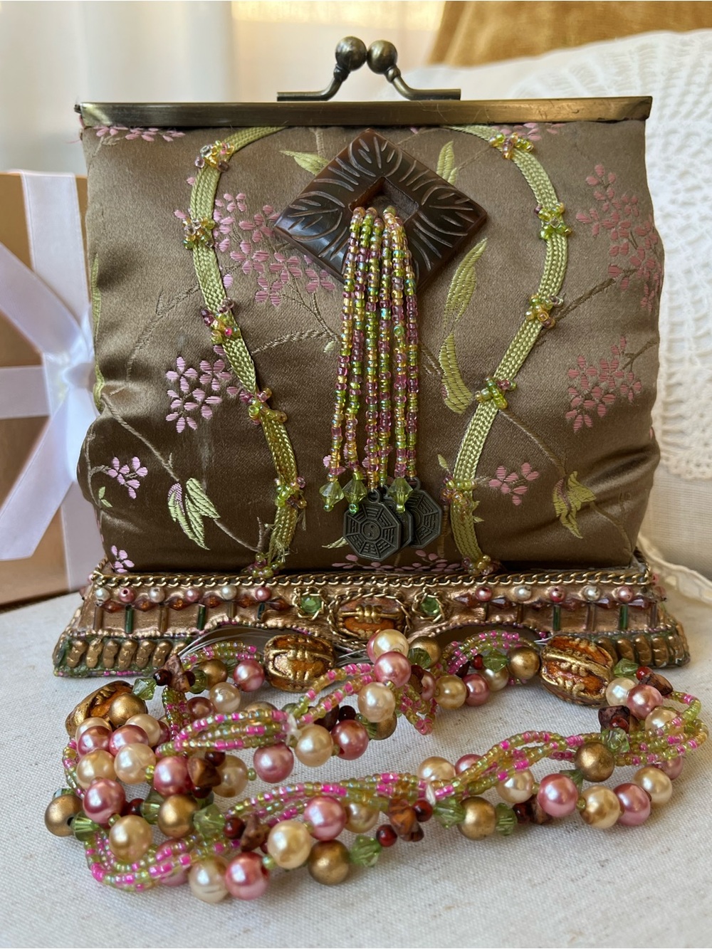Mary Frances Ornate Beaded Pagoda style Evening Kiss-lock Clutch, Hand Bag